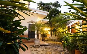 Hotel el Almendro Managua
